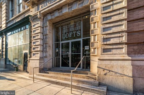 1027 Arch St, Philadelphia PA  19107-2317 exterior