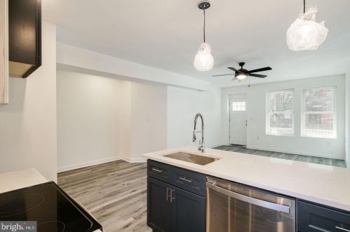 6019 Catharine St, Philadelphia PA 19147-2910 exterior