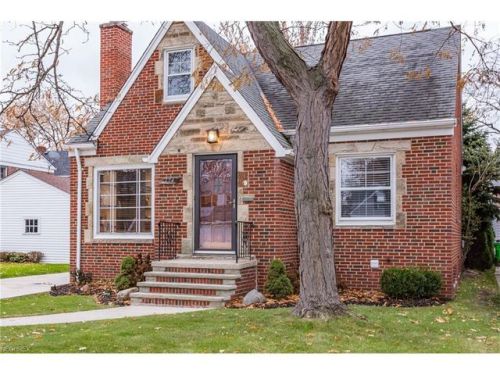 174 205th St, Cleveland, OH 44123-1004