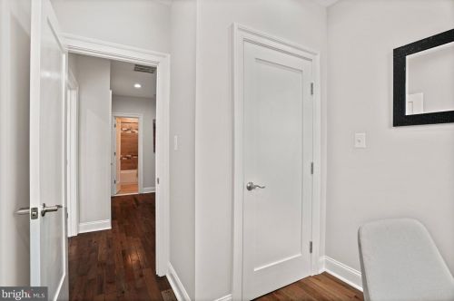 3210 Park Pl, Washington DC  20010-2529 exterior