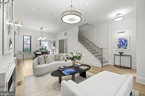 1632 15th St, Washington DC  20009-3850 exterior