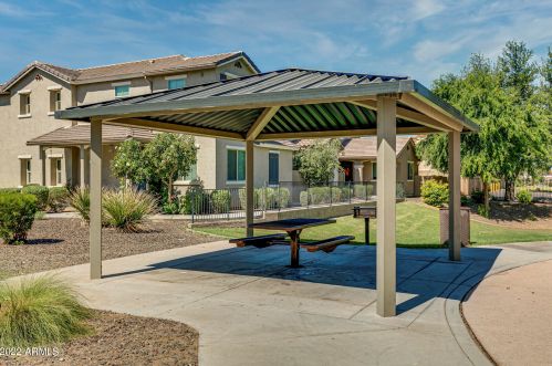 2571 73 Dr, Phoenix AZ 85043-7238 exterior