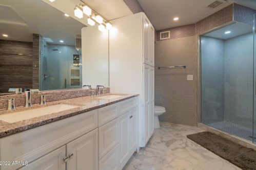 12814 40 Pl, Phoenix AZ 85050-8972 exterior