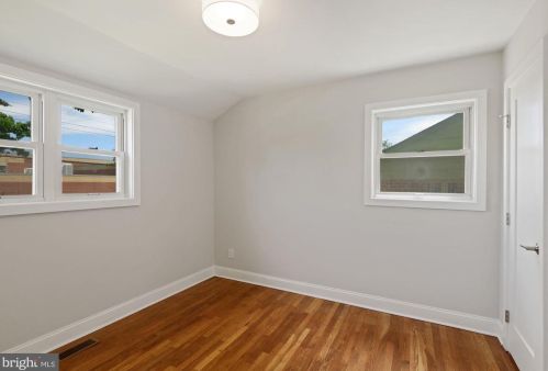 12914 Evanston St, Rockville MD 20853-3002 exterior