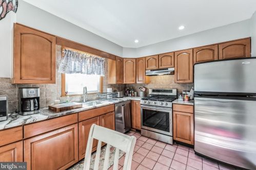 742 Johnston St, Philadelphia PA 19148-4943 exterior