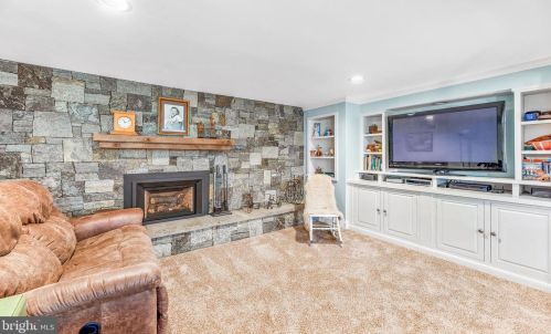 152 Duval Ln, Edgewater MD 21037-1613 exterior