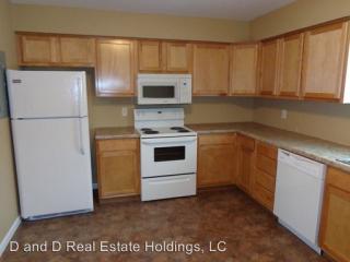 3300-3312 Oakland Rd, Cedar Rapids IA  52402-5562 exterior