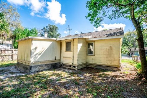 8112 Alaska St, Tampa FL  33604-3244 exterior