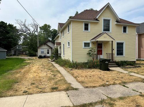 1515 Hoyt St, Meskegon, MI 49442-5084