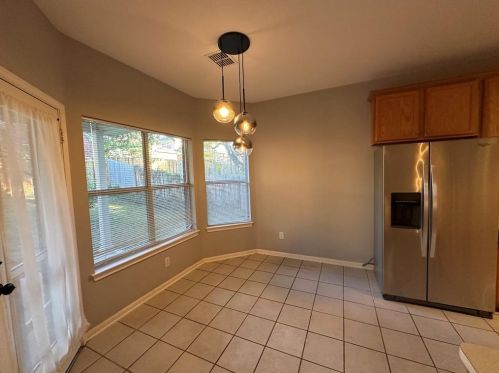 1918 Chasewood Dr, Austin TX  78727-6372 exterior