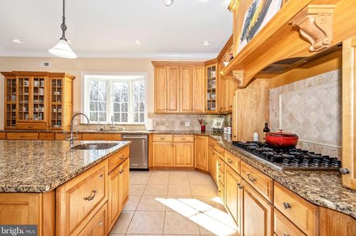 11340 Albermyrtle Rd, Rockville MD exterior