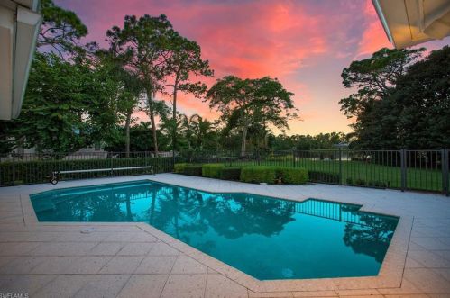 44 Cajeput Dr, Naples FL 34108-2611 exterior