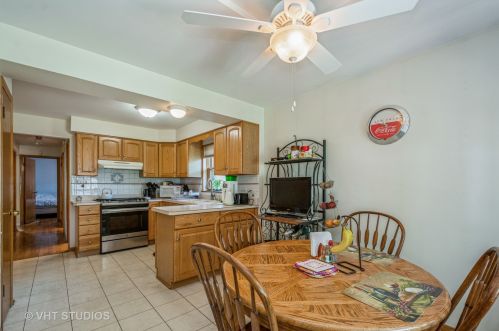 6104 Austin Ave, Chicago IL  60638-4320 exterior