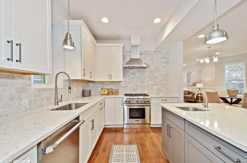 2317 Addison St, Chicago IL 60618-6042 exterior