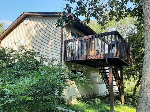 97 Sutton Park Rd, Poughkeepsie NY 12603-5635 exterior