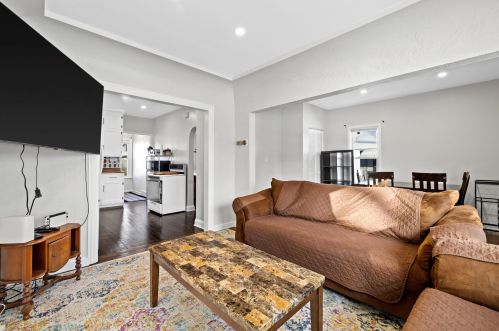 1937 95th St, Milwaukee WI  53227-1414 exterior