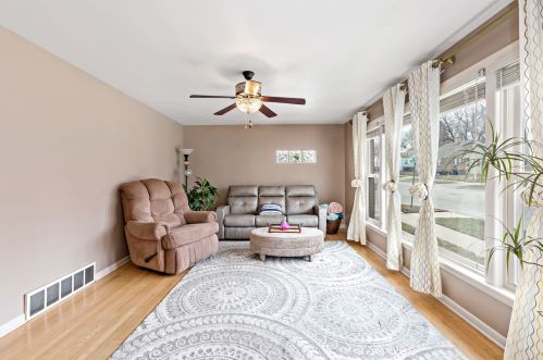 8858 Talman Ave, Chicago, IL 60805-1129