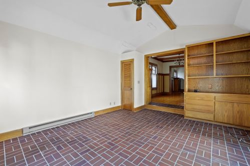 1901 Elmdale Ct, Milwaukee WI 53211-2342 exterior