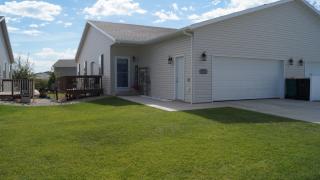 923 Calvert Dr, Bismarck ND  58503-6495 exterior