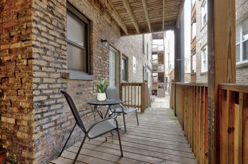 3238 Leland Ave, Chicago IL  60625-4488 exterior