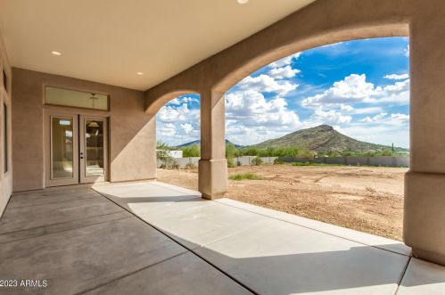 44822 3 St, Phoenix AZ 85087-8639 exterior