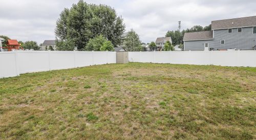 12 Ty Ln, Concord NH  03303-1049 exterior