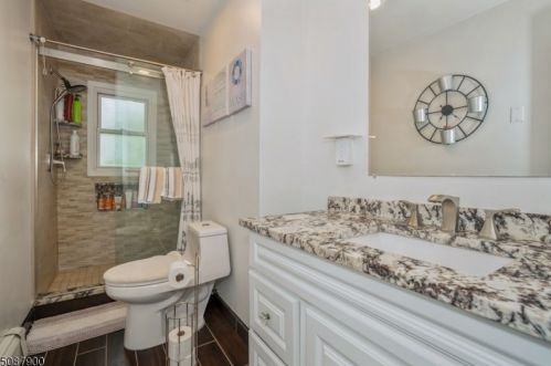 106 Chrystal St, Dover NJ 07801-5309 exterior