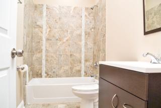 8603 Kingston Ave, Chicago IL  60617-2440 exterior