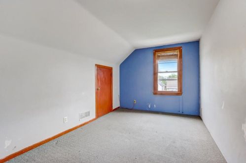 3030 15 Pl, Milwaukee WI 53215-3721 exterior