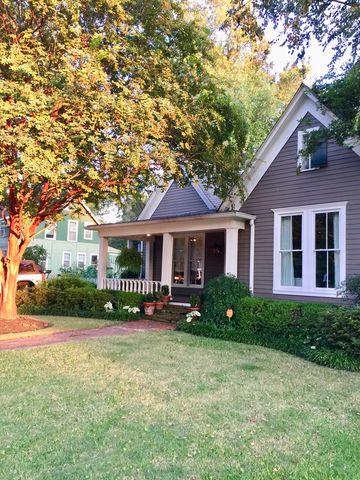 322 Court St, Clarksdale, MS 38614-2714