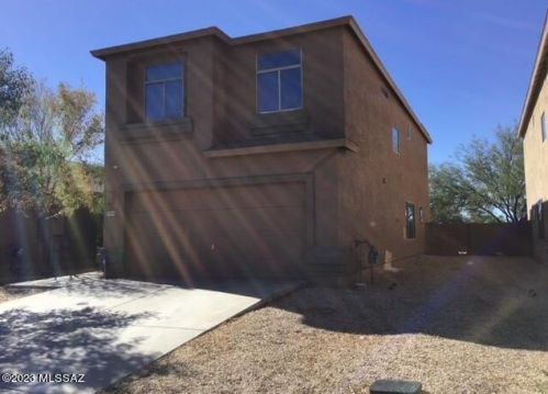 7916 Baja Stone Ave, Tucson AZ  85756-8477 exterior