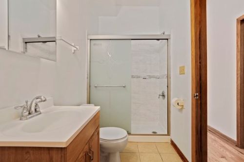 6152 Ellis Ave, Chicago IL 60637-2614 exterior