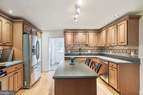 326 Jackson St, Philadelphia PA 19145-3617 exterior