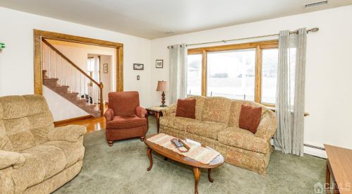 55 Old Post Rd, Edison, NJ 08817-4514