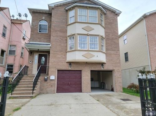 696 26th St, Paterson NJ  07504-1920 exterior