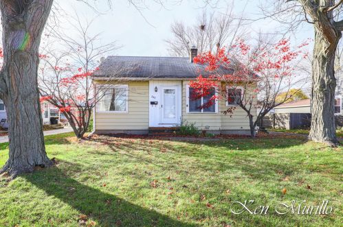 2867 Sharon Ave, Wyoming, MI