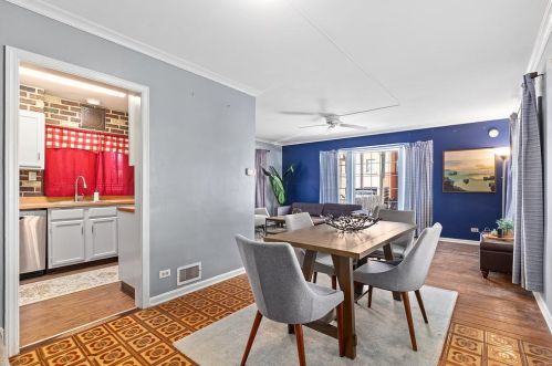 3305 Hollywood Ave, Chicago IL 60659-3601 exterior