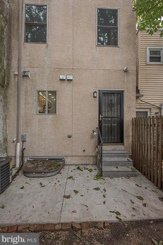 1737 Federal St, Philadelphia PA 19146-3715 exterior