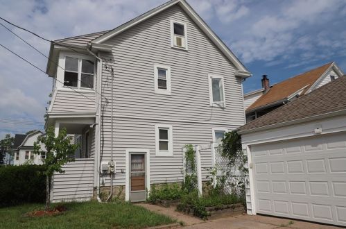 527 Springfield St, Chicopee MA 01013-2861 exterior