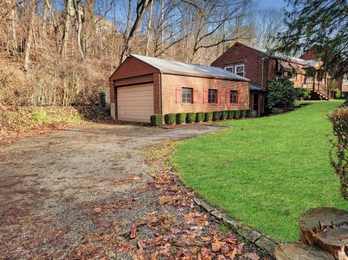 610 Maytide St, Pittsburgh PA  15227-1732 exterior