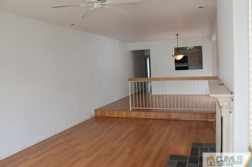 2401 Jesse Way, Piscataway NJ  08854-6421 exterior