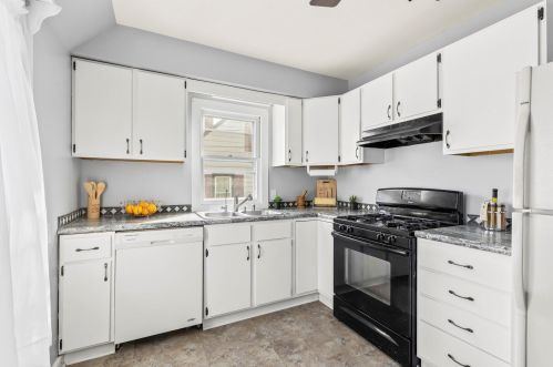 9040 Lapham St, Milwaukee WI 53214-4271 exterior