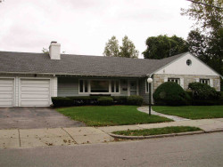 157 Evelyn Rd, Newton, MA 02468-1034