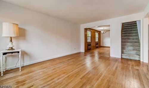 54 Nishuane Rd, Montclair NJ  07042-2425 exterior