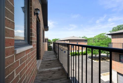 3351 Archer Ave, Chicago IL 60608-6843 exterior