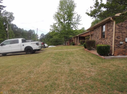 3066 Sarah Lou Dr, Lithonia GA  30078-5747 exterior