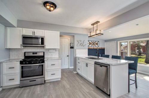 1914 Dorchester Ave, Kalamazoo MI  49001-5217 exterior