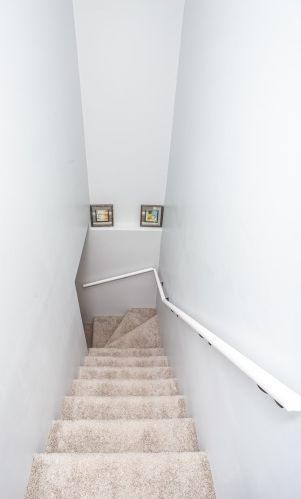 6756 Prairie Ave, Chicago IL  60637-4033 exterior