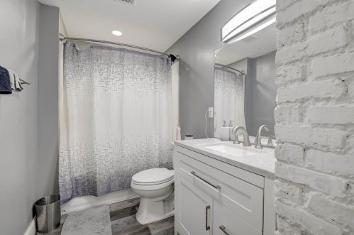 2689 Milwaukee St, Madison WI  53704-5153 exterior