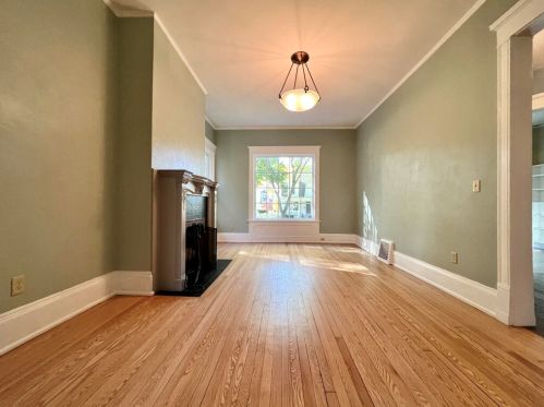 2834 Prospect Ave, Milwaukee WI  53211-3770 exterior